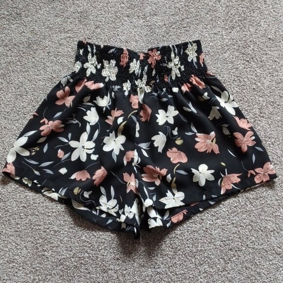 Shein small shorts - Picture 1 of 2